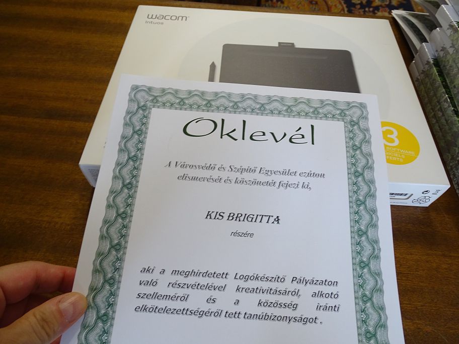 Kis Brigitta a logópályázat nyertese